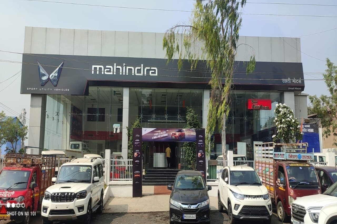 Mahindra & Mahindra (Three wheelers, commercial, passenger vehicles, Trucks & Tippers).